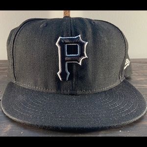 Pittsburgh Pirates Black/White Fitted Cap 7 1/8”
